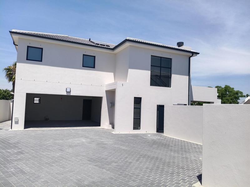 To Let 3 Bedroom Property for Rent in Eden Park Western Cape